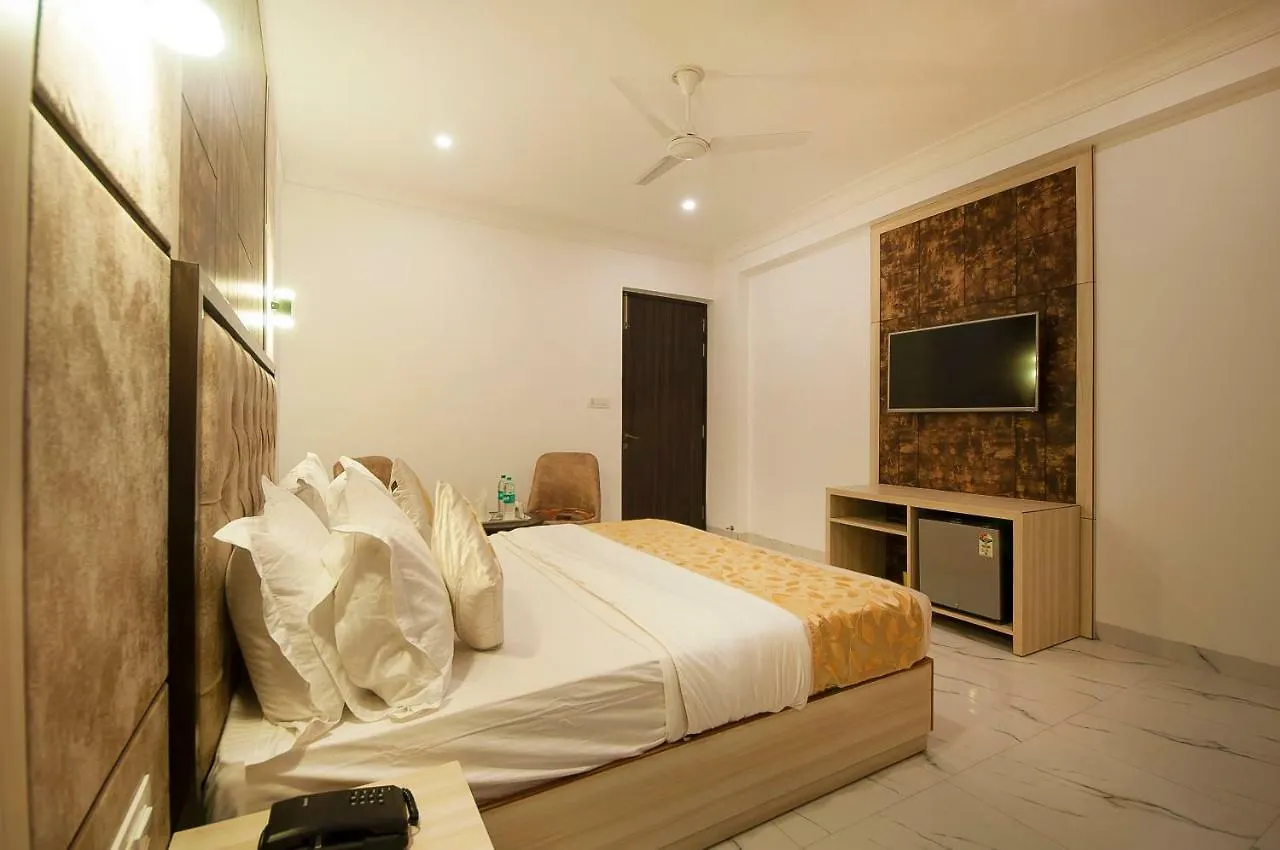 Hotel Almora New Delhi